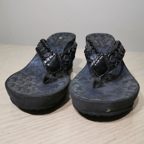 Clarks Wedge Flip Flops - Picture 5 of 13